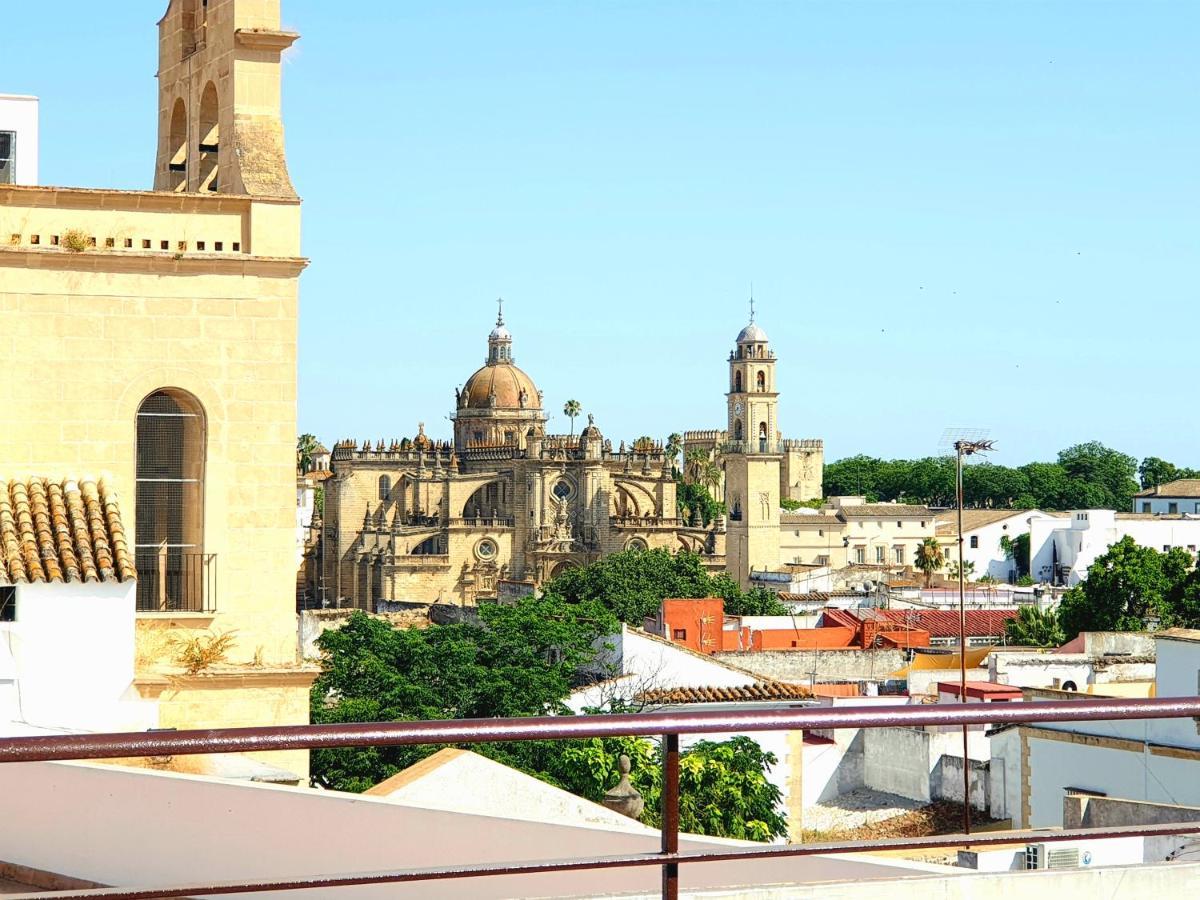 Sherryflat Trebol - Parking Jerez de la Frontera Esterno foto